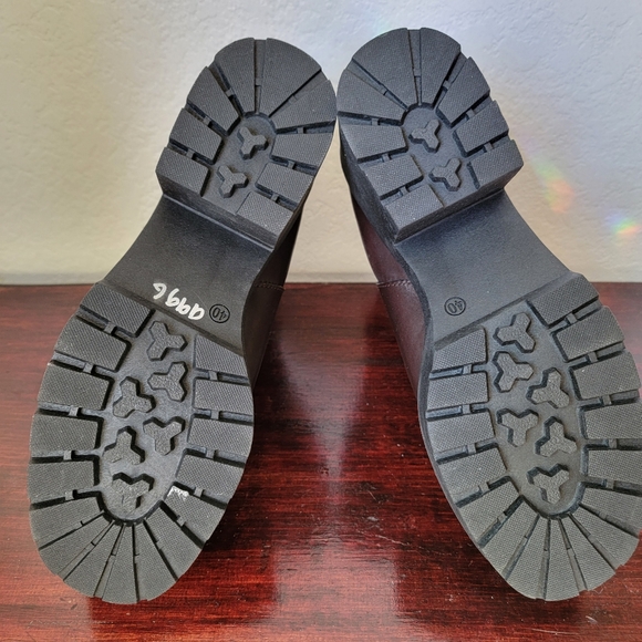 NEW UnLace Italian Leather Boots - Picture 2 of 6